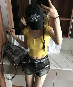 半袖Tシャツ ボタンクロップ半袖Tシャツ(6color) YELLOW