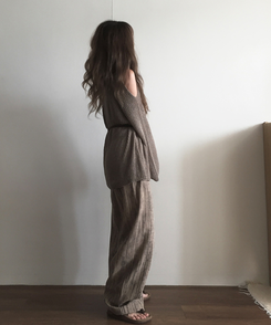ニット ショルダースリットルーズネットニット BROWN