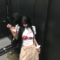 Y2Kチェリースリム半袖Tシャツ IVORY