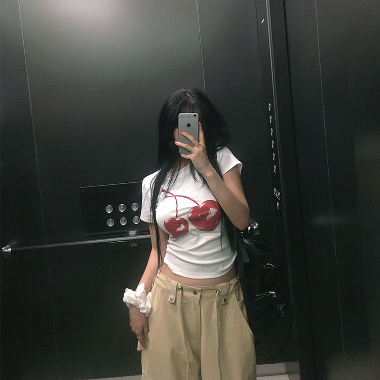 Y2Kチェリースリム半袖Tシャツ IVORY