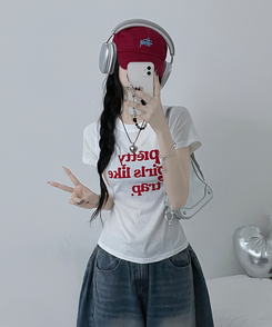 半袖Tシャツ レタリングセミクロップ半袖Tシャツ IVORY