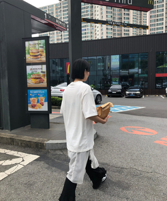 半袖Tシャツ キティージップ半袖Tシャツ IVORY