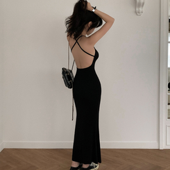 【カップ付き】スパンホルターバックレスロングワンピース BLACK