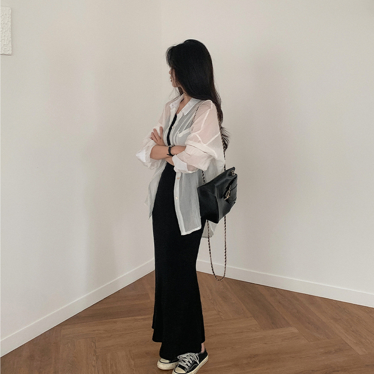 【カップ付き】スパンホルターバックレスロングワンピース BLACK
