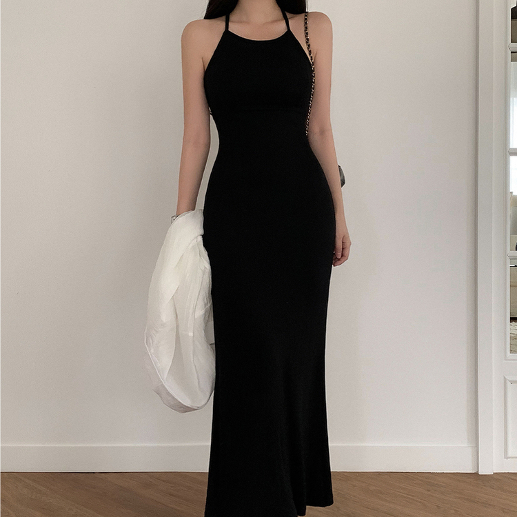 【カップ付き】スパンホルターバックレスロングワンピース BLACK