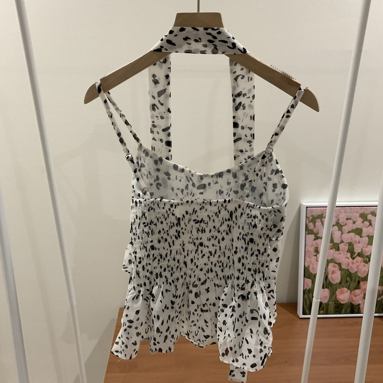 【マフラー付き】ダルメシアンフリルブラウス