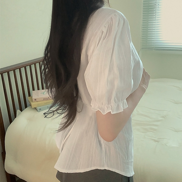 パンチングパフ半袖ブラウス WHITE