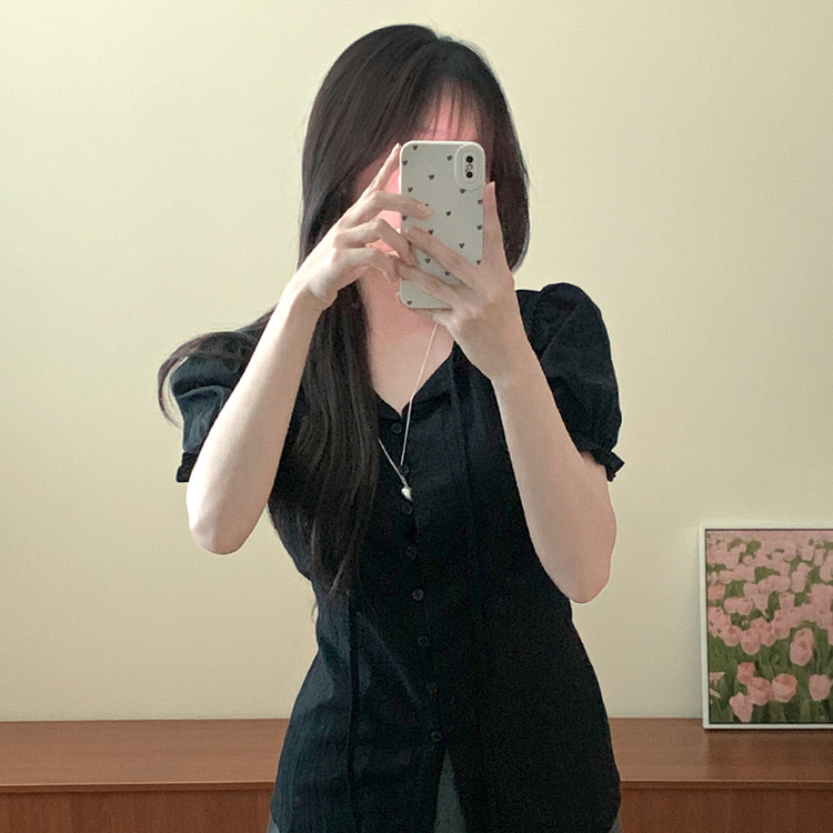 パンチングパフ半袖ブラウス BLACK