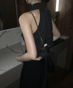 ノースリーブ ホルターネックベスト BLACK