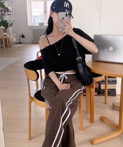 ノースリーブ 【丈別 カップ付き】ベーシックキャミソール BLACK