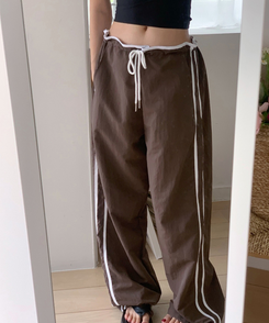 コットンパンツ グレーンローナイロンワイドパンツ BROWN