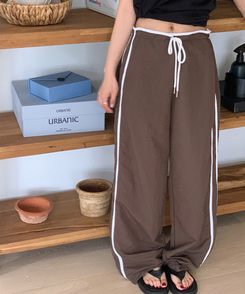 コットンパンツ グレーンローナイロンワイドパンツ BROWN