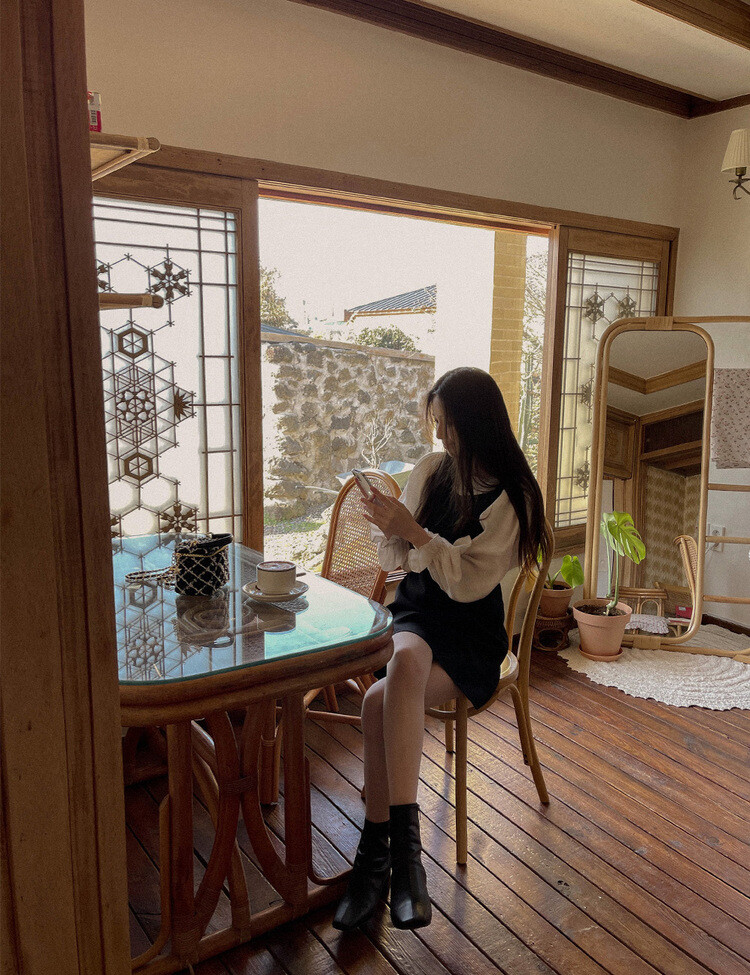 나인 에이라인 뷔스티에 미니 원피스 블랙