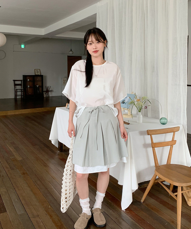 グロッシー半袖ブラウス IVORY
