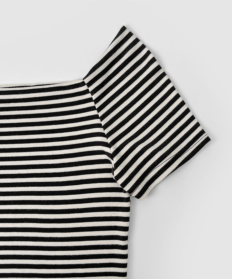 ストライプオフショルダー半袖Tシャツ
