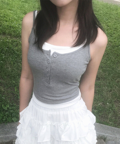 ノースリーブ 【カップ付き】レイヤードボタンスリムキャミソール MERANGE GRAY