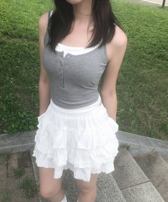 ノースリーブ 【カップ付き】レイヤードボタンスリムキャミソール MERANGE GRAY