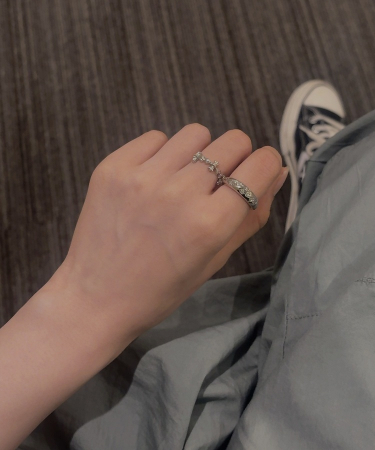 큐빅 크로스 링 실버