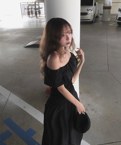 ブラウス サイドシャーリングオフショルダーブラウス BLACK
