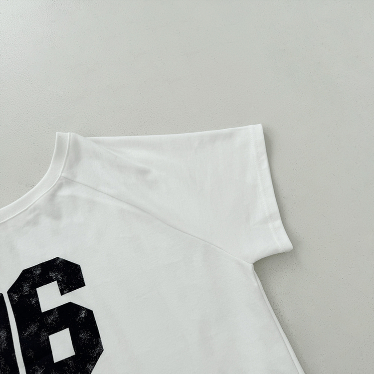 【SET】アンバランス半袖Tシャツ ショートパンツ
