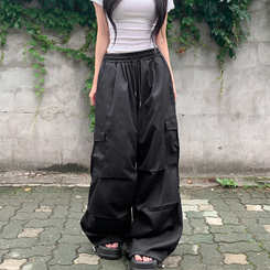 ワイド ツーピンタックストリングワイドカーゴパンツ BLACK