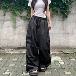 ワイド ツーピンタックストリングワイドカーゴパンツ BLACK