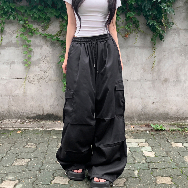 ツーピンタックストリングワイドカーゴパンツ BLACK