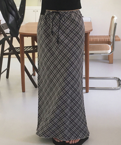 ローライズチェックロングスカート BLACK