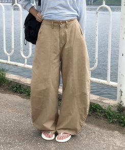 コットンパンツ スリットコットンバルーンワイドパンツ BEIGE