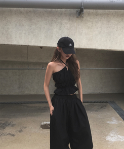ノースリーブ ボリュームホルタートップ BLACK