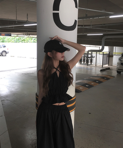 ノースリーブ ボリュームホルタートップ BLACK