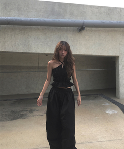 ノースリーブ ボリュームホルタートップ BLACK