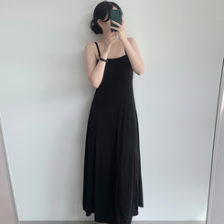 ロングワンピース フロースリーブレスワンピース BLACK