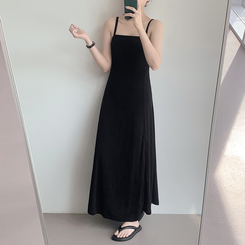 ロングワンピース フロースリーブレスワンピース BLACK