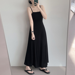 ロングワンピース フロースリーブレスワンピース BLACK