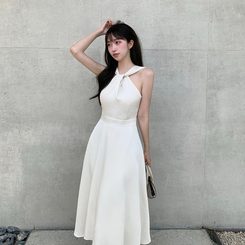 ホルターシャーリングロングワンピース BEIGE