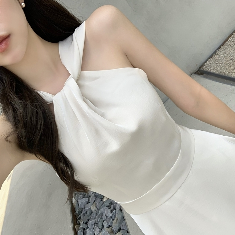 ホルターシャーリングロングワンピース BEIGE