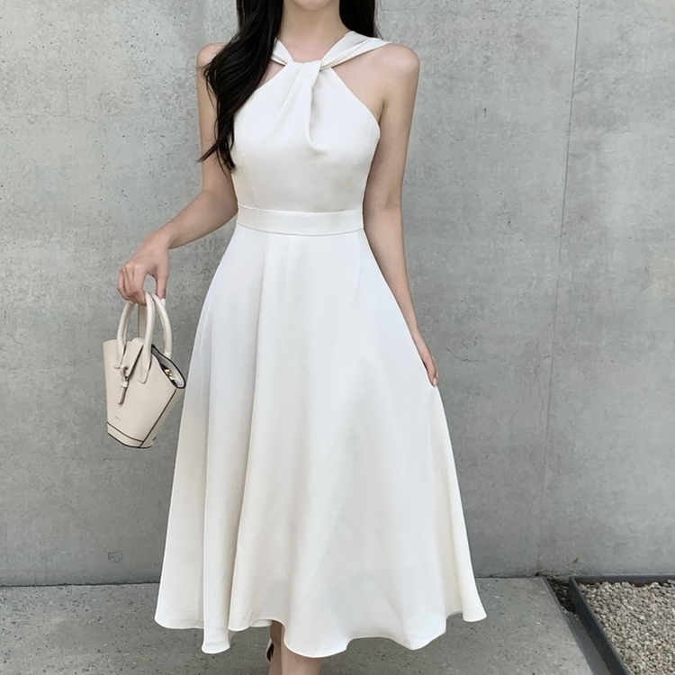 ホルターシャーリングロングワンピース BEIGE