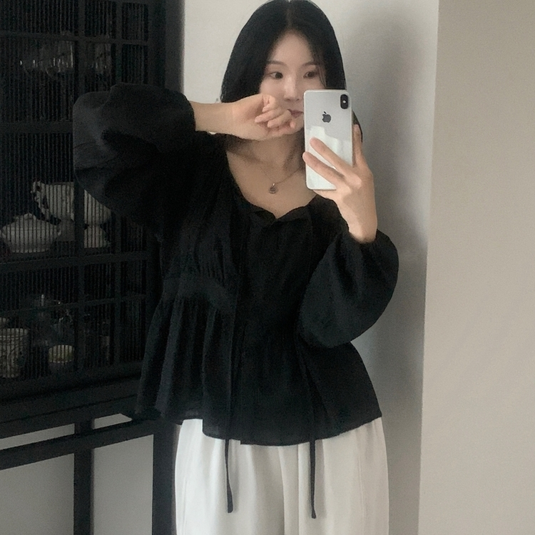 이퓨 스트랩 리본 시스루 퍼프 긴팔 블라우스 3color 블랙