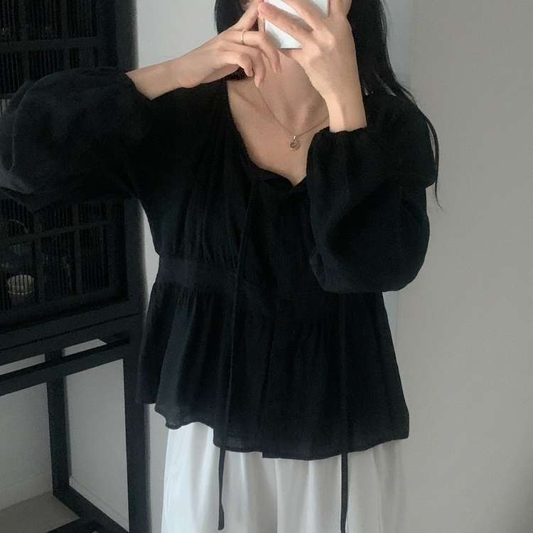이퓨 스트랩 리본 시스루 퍼프 긴팔 블라우스 3color 블랙