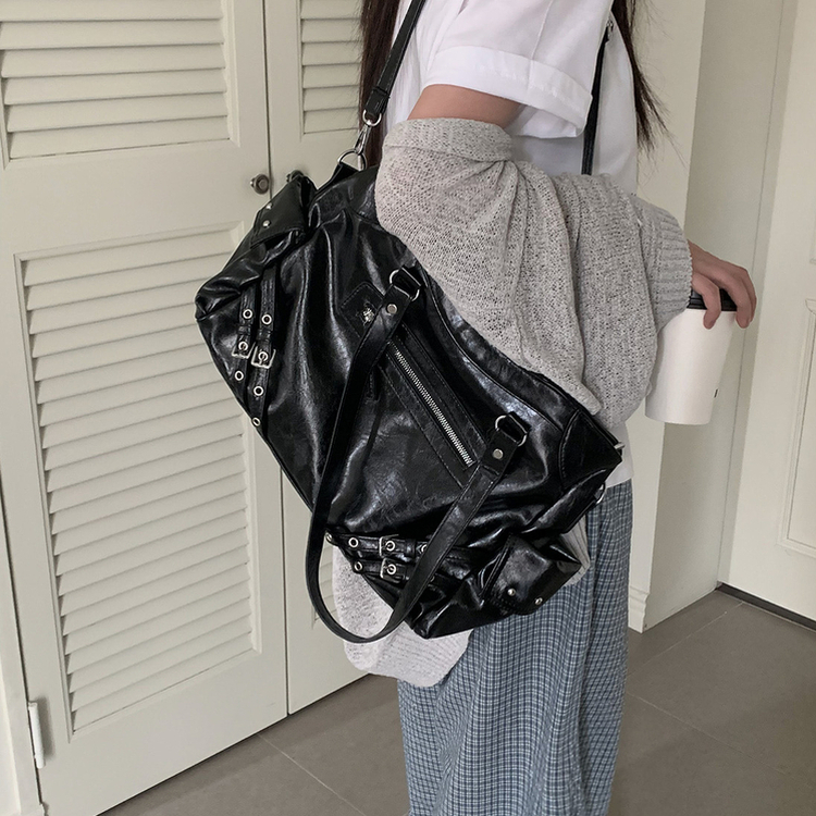 マルチポケットクロスショルダーバッグ BLACK