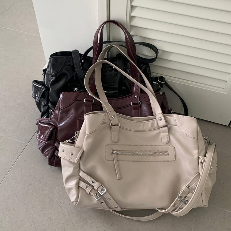 マルチポケットクロスショルダーバッグ