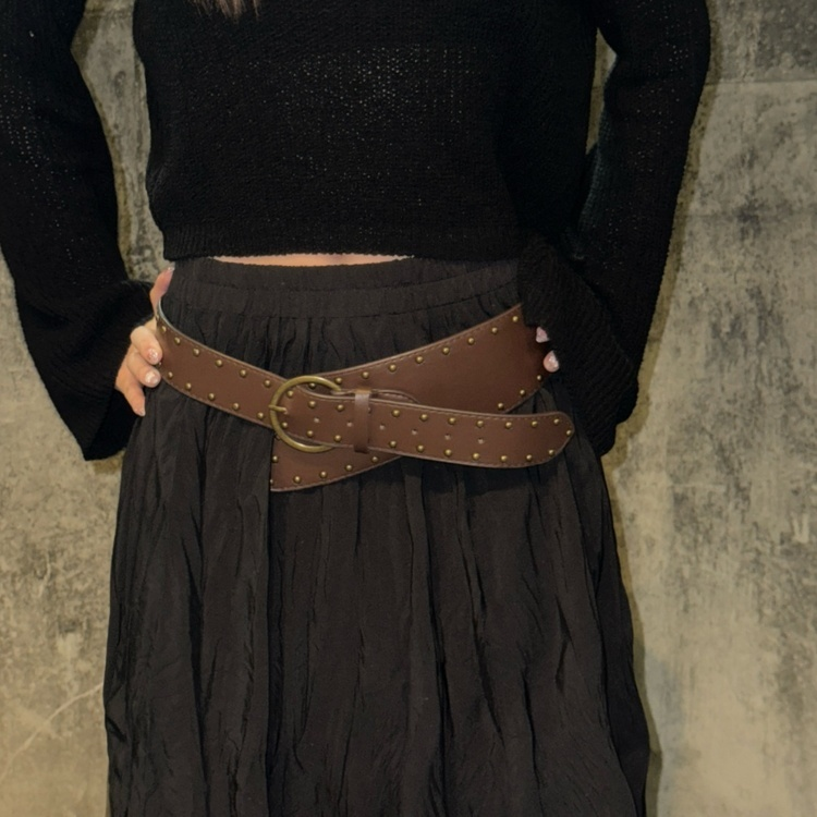 와이드 스터드 레더 벨트 브라운