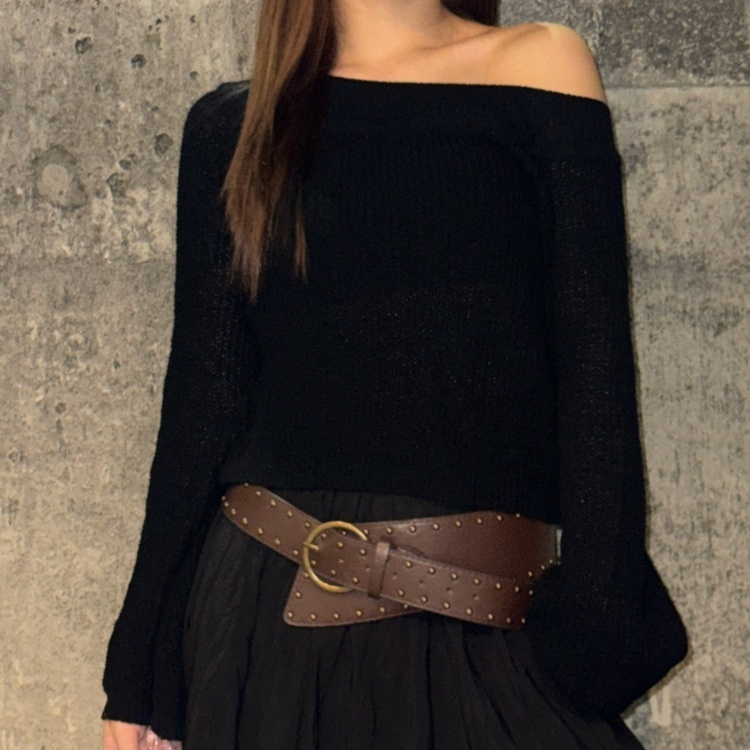 리버 크롭 오프숄더 부클 니트 블랙