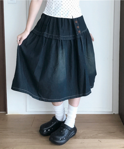 ウッドボタンフレアミディデニムスカート VINTAGE BLUE