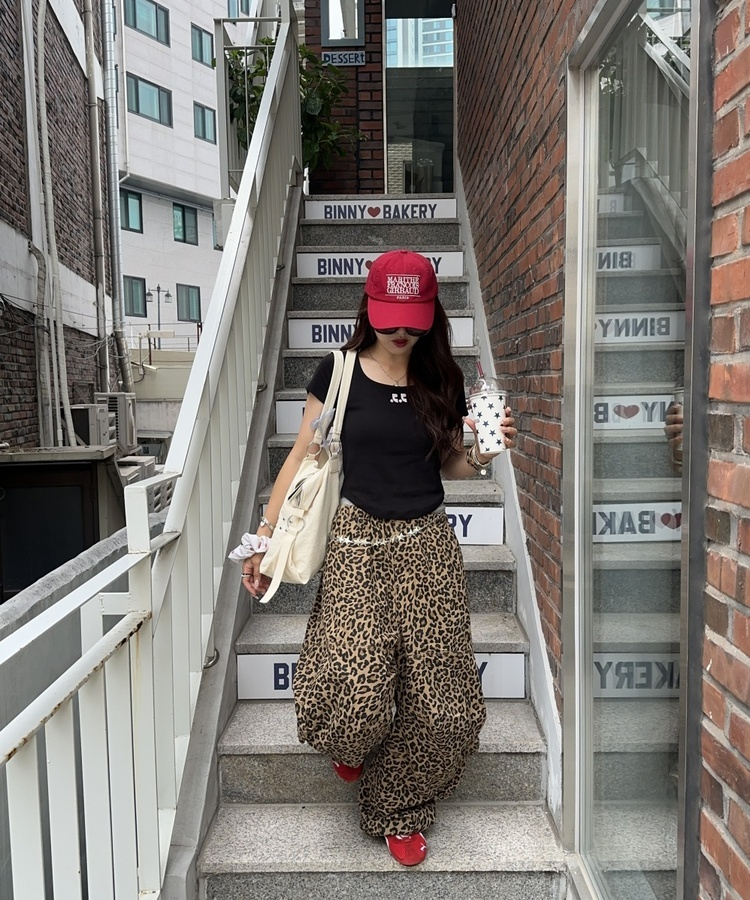 보스턴 스터드 백 아이보리