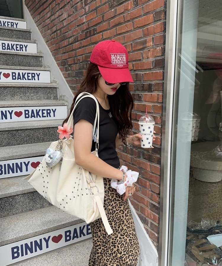 보스턴 스터드 백 아이보리