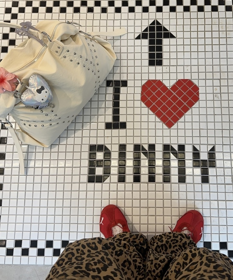 보스턴 스터드 백 아이보리