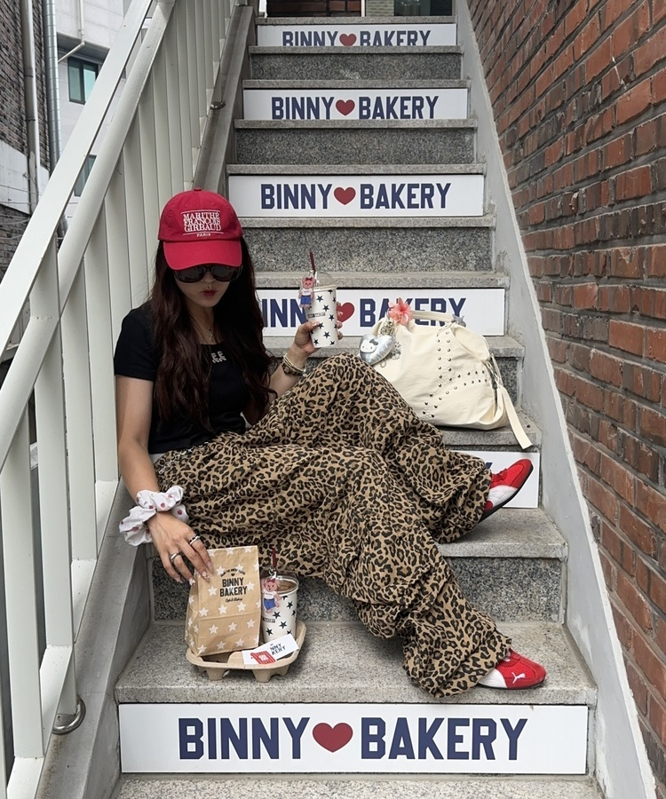 보스턴 스터드 백 아이보리