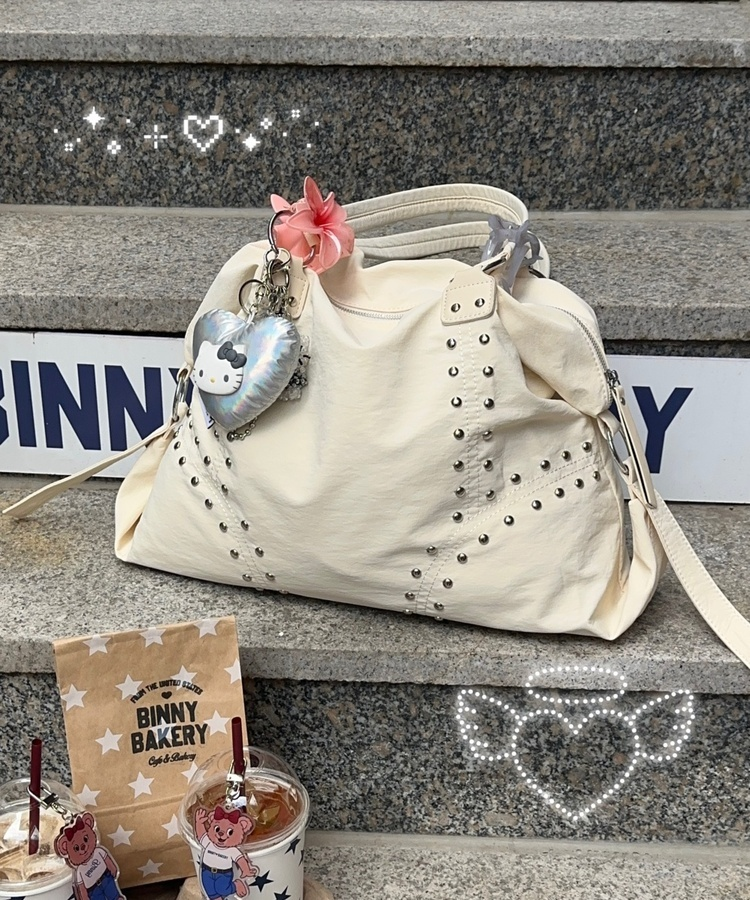 보스턴 스터드 백 아이보리